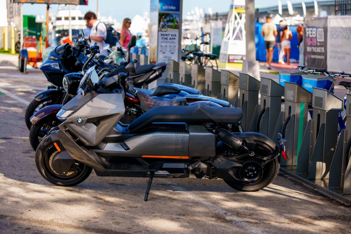 Assurance scooter électrique : quelles sont les offres les plus avantageuses ?