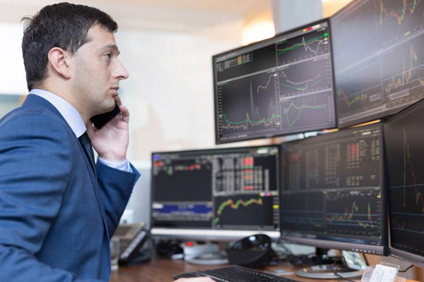 Comment choisir le meilleur courtier pour investir en bourse ?