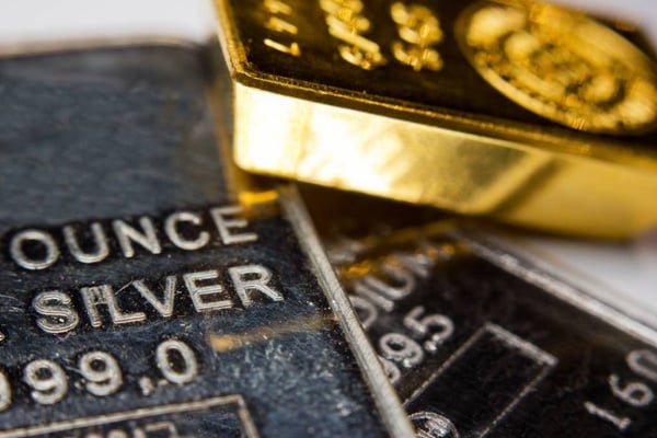 Investir dans l'or et l'argent : conseils pour réussir votre investissement